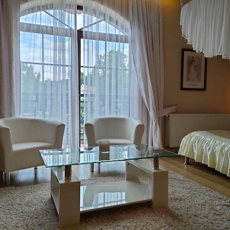 Hotel Viwaldi Baruchowo Buitenkant foto