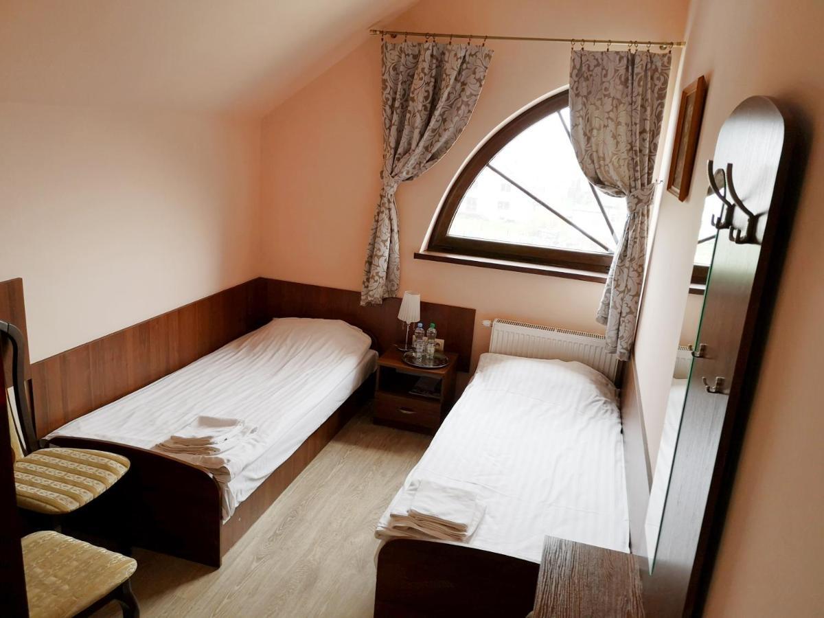Hotel Viwaldi Baruchowo Buitenkant foto