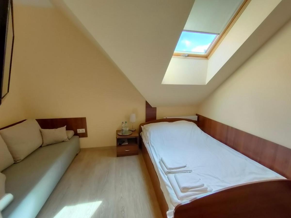 Hotel Viwaldi Baruchowo Buitenkant foto
